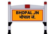 satna to bhopal train time and seat availability