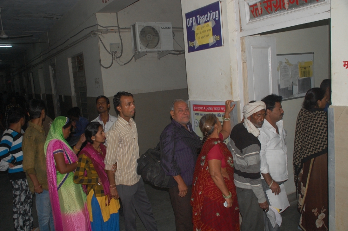 अस्पतालों में मरीज बेहाल