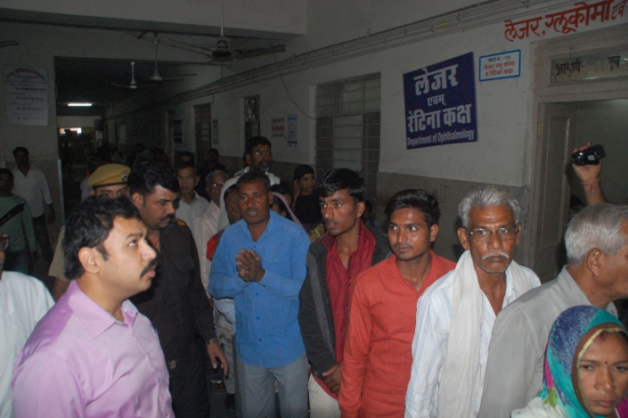 Kota News, Kota Patrika, Patrika News, Rajasthan Patrika, Doctors Strike, Medical System, doctors absconding, Hospital in critical condition, Doctors, Striking, Dabish, Police Proceedings, Arrests, Operations, Resident Doctors, Collector Rohit Gupta, MBS hospital, Government doctor
