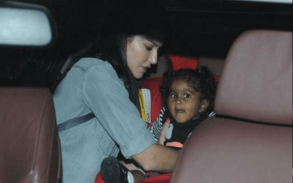 sunny-leone-with-baby-nisha