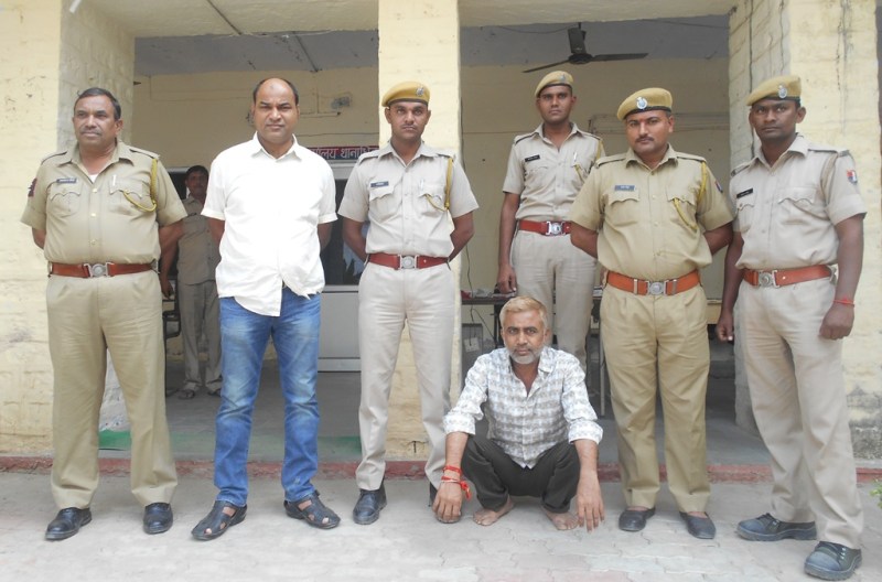 Pakistani citizens caught in kota