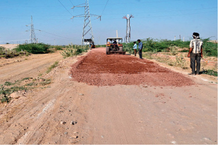 JDA made road under Police Protection in Ninder Housing Scheme, farmers accused of refusing to deal with JDA