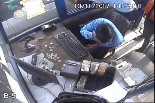 Alleged BJP leader Assault Toll Employee