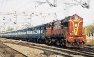 Kota Patna Express, Train late, passenger hassles, inconvenience to passengers,Train Time Table, National Train Inquiry System, Kota Junction, Passenger, Kota Junction, Indian Railway, Kota, Kota Patrika, Kota Patrika News, Rajasthan Patrika