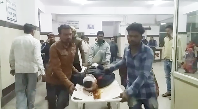 inhuman-the-first-ambulance-tired-then-no-treatment