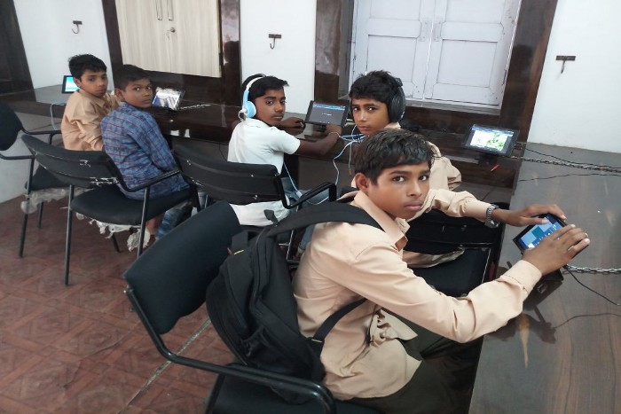 जिले के 129 स्कूलों में हांफ गए हैं कम्प्यूटर,कम्प्यूटर ठीक नहीं कराए तो संस्था प्रधानों पर होगी कार्रवाई...