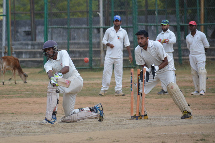 क्रिकेट :  टीम के लिए 30 का होना है चयन, पर खेल मैदान में नहीं दिखी खिलाडिय़ों की दीवानगी
