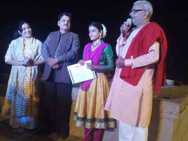 घाट संध्या के 289 वे दिन हुई कथक की प्रस्तुति