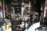 दुकान में आग 