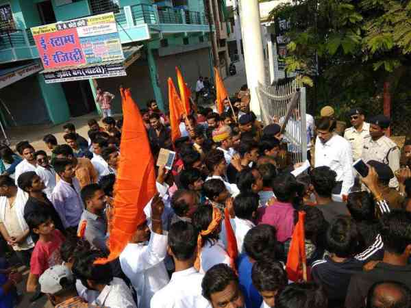 theater will burn if will run padmavati