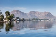 fatehsagar lake in udaipur