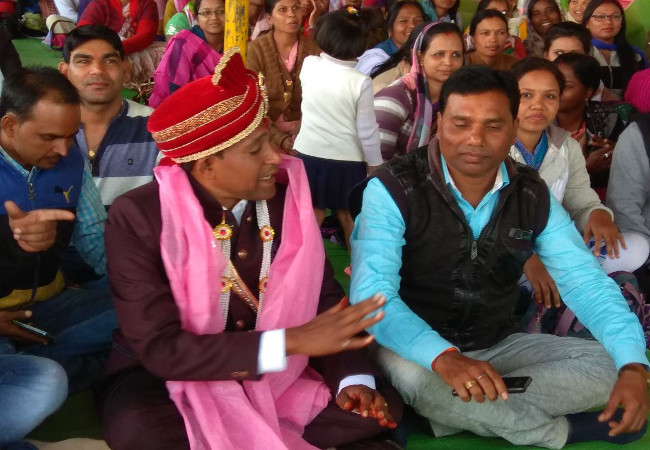 Groom in strike