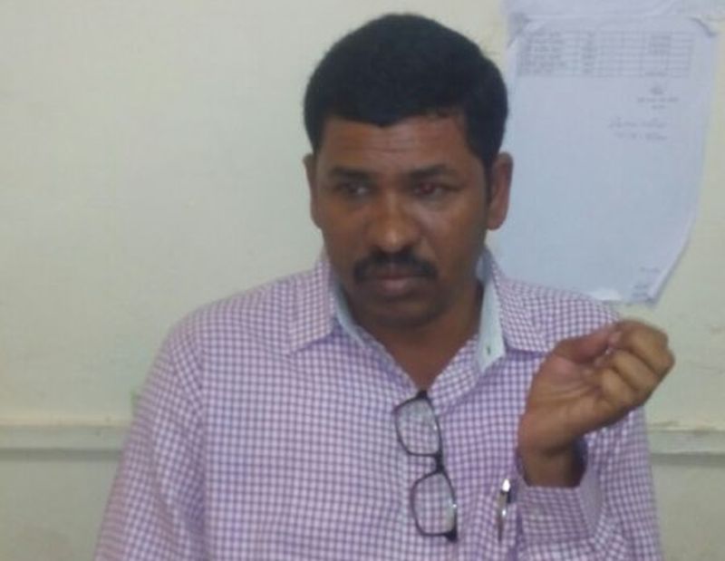 Mandi engineer taking bribe of Rs 50000 from Lokayukta hand khargone