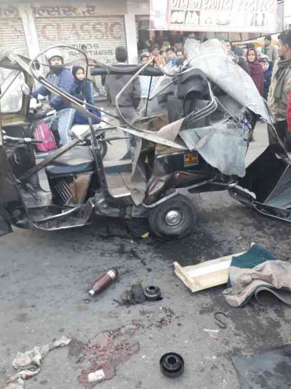 school auto and bus accident images udaipur
