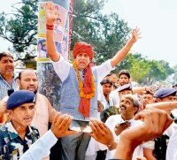 sangeet som attack on samajwadi party