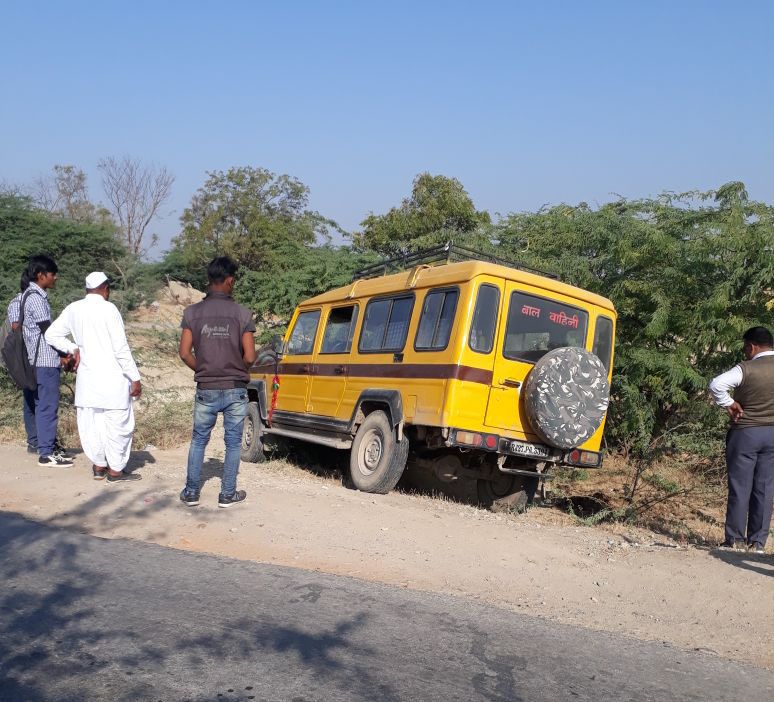 Bike rider death of school vehicle in kanod crime in udaipur