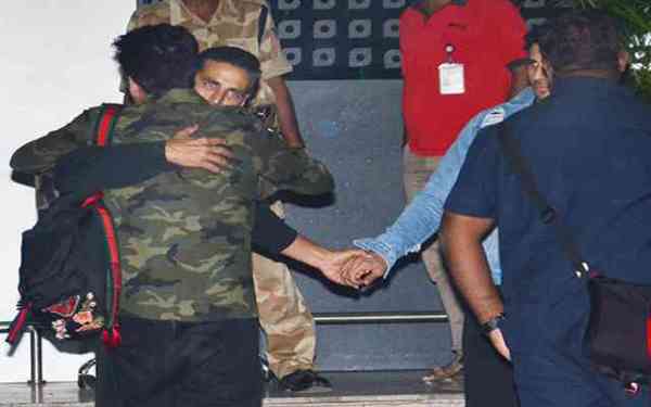 IFFI 2017 के आखिरी दिन सलमान अक्षय सहित उमड़ा बॅालीवुड के सुपरस्टार्स का मेला, देखें तस्वीरें