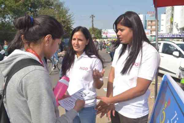 Government job, Students, Hausa, NGOs, Two friends, Municipal corporation, Coaching students, Food corners, Delicious food, Kota, Kota Patrika, Kota Patrika News, Rajasthan Patrika