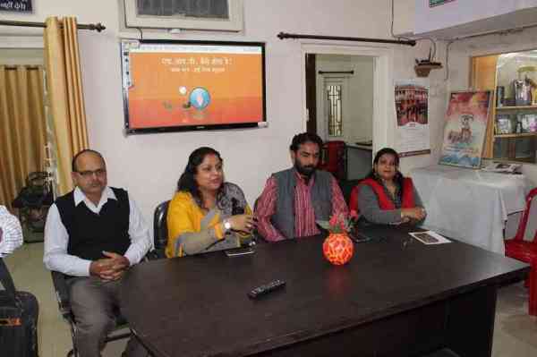 एड्स के प्रति जागरूकता ही बीमारी से बचाव का बड़ा हथियार