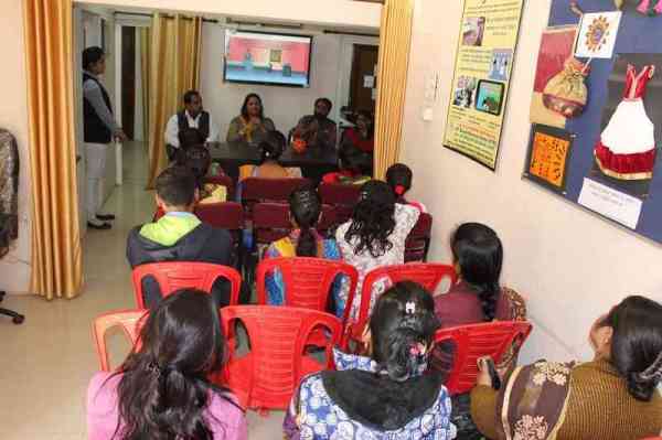 एड्स के प्रति जागरूकता ही बीमारी से बचाव का बड़ा हथियार