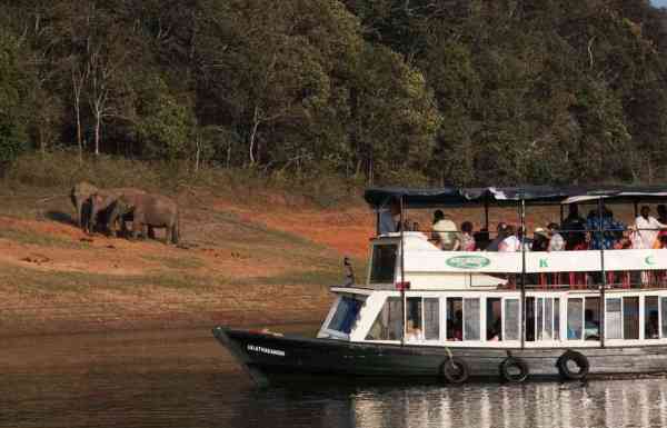 periyar wildlife sanctuary boating