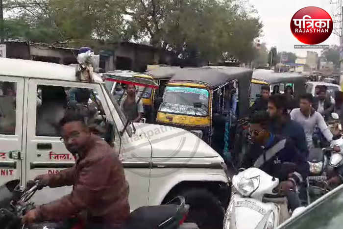 Patrika campaign in bhilwara, Road Accidents in India, Road Accidents in Rajasthan, Bhilwara Killer Roads, Rajasthan Traffic Police, Rajasthan Traffic Authority, Bhilwara news, bhilwara latest hindi news