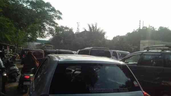 Traffic Jam in Kashi