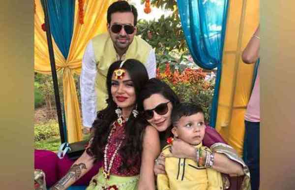 यहां देखिए, आश्का की मेहंदी सेरेमनी की दुर्लभ तस्वीरें, ये रहा खास?