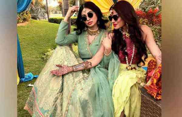 यहां देखिए, आश्का की मेहंदी सेरेमनी की दुर्लभ तस्वीरें, ये रहा खास?