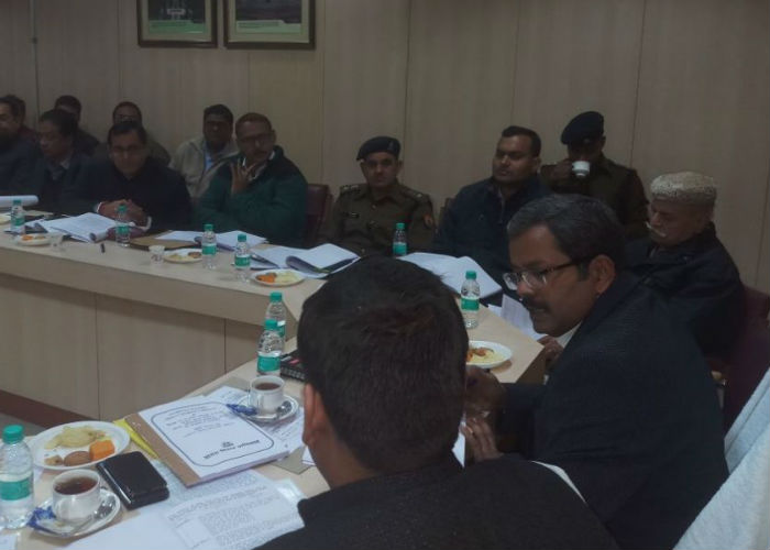 TTZ, Taj trapezium zone, Commisioner agra, K rammohan rao, Firozabad glass industries, Petha, Coal, Polythene, Agra development Authority, ADA, Gas, DM agra, gaurav dayal, DM agra gaurav dayal, Petha agra, cantonment board, pollution control board, DM Mathura, Tajmahal, Taj mahal, TTZ authority, Tajganj