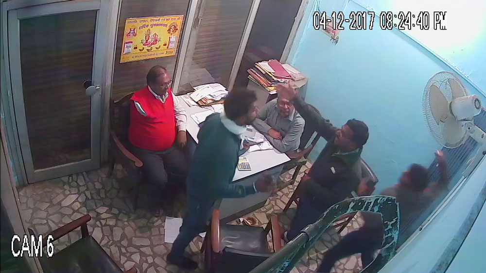 Robberys live video Recorded CCTV In Faizabad