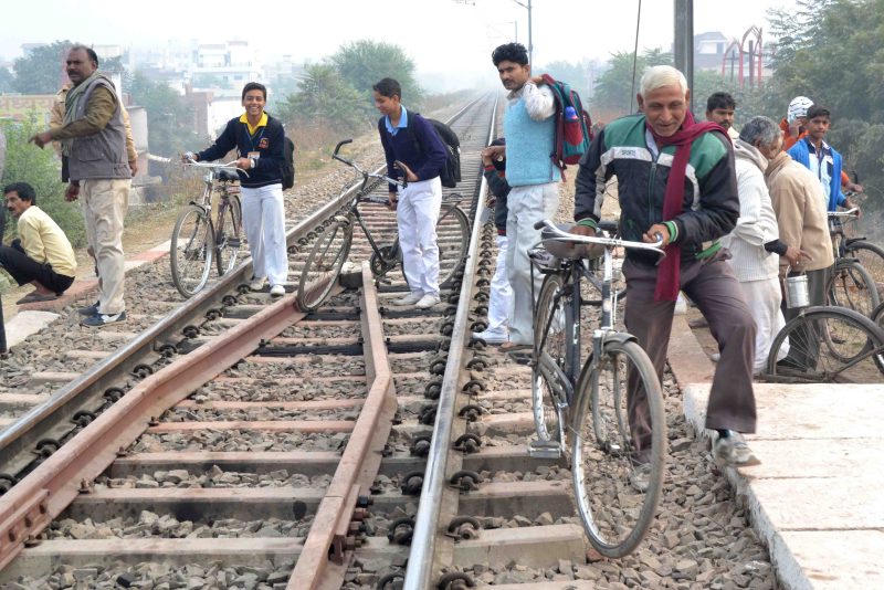 सरकार से करोड़ों रु. आए, लेकिन करौली में रेल की पटरी भी नहीं बिछ सकी, 2-2 किरोड़ी आए मगर वे भी अंजाम तक न पहुंच पाए