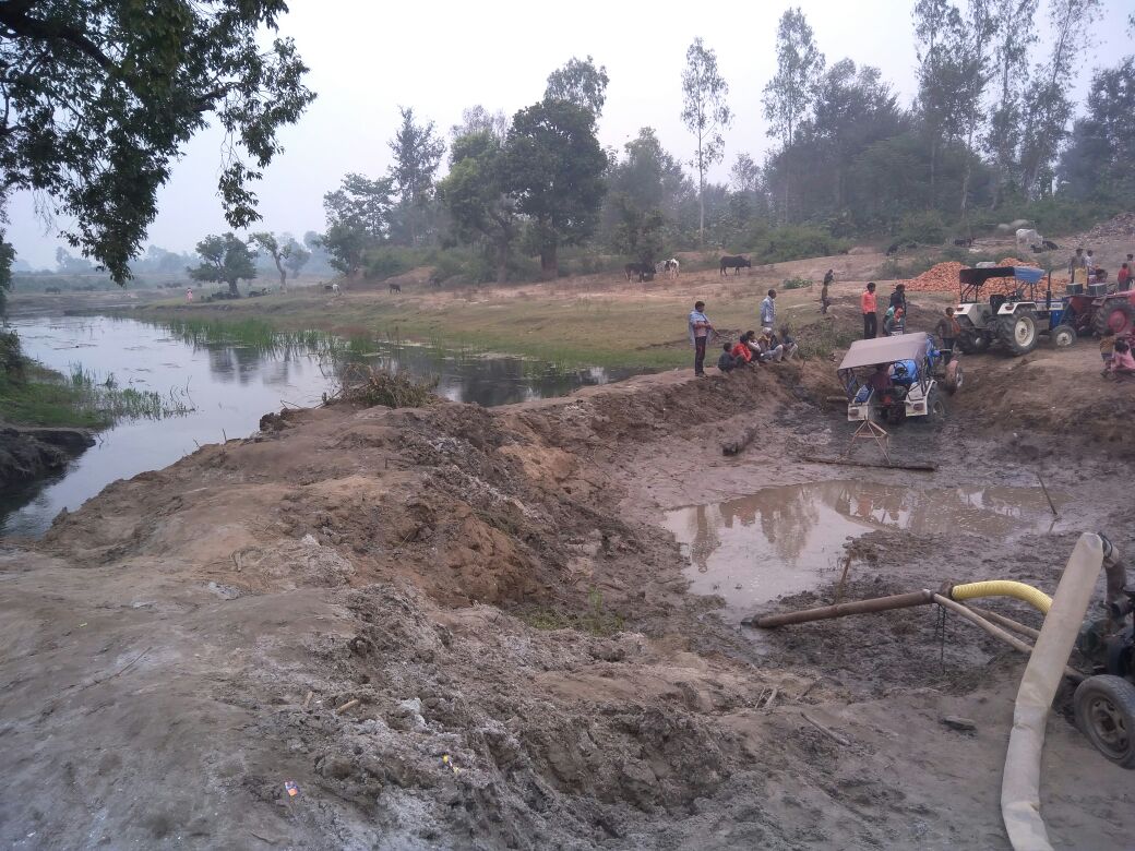 People made bridge in Lakhimpur Kheri UP Hindi news
