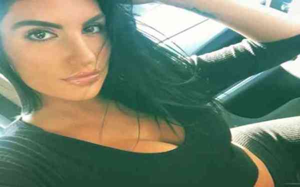 फेमस पॅार्न स्टार अगस्त की मौत की गुत्थी सुलझाना हुआ मुश्किल, क्या मौत के साथ ही दफ्न हो गया है राज...