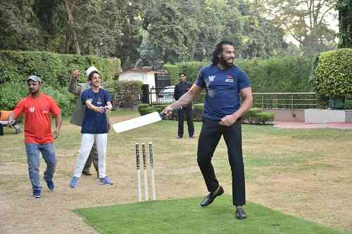 photo gallery: wwe superstar jinder mahal tour to India
