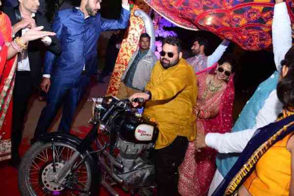 bride on bullet jhunjhunu