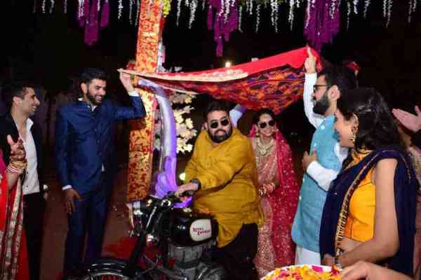 bride on bullet jhunjhunu