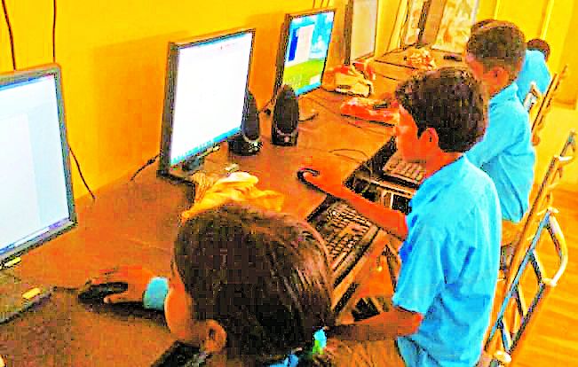 students not taking interest in click scheme in government schools