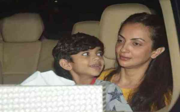 इस तरह सलमान ने मनाया अपनी मां का जन्मदिन, अर्पिता.. मलाइका..जैकलीन संग ये सेलेब्स आए नजर...