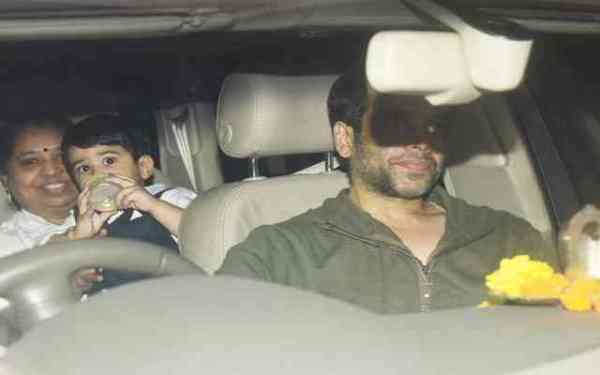 रानी ने मनाया बेटी अदीरा का 2nd BDAY, करीना के तैमूर से लेकर शाहरुख के अबराम तक सभी पहुंचे विश करने