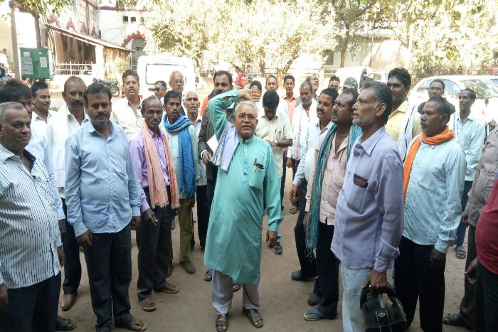 Breaking : साहब, बता दो आखिर हम धान बोएं कि नहीं…आखिर किसानों ने ऐसा क्यों पूछा, देखिए वीडियो
