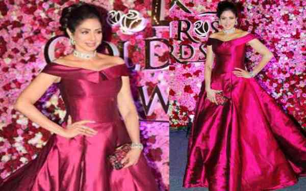 LUX GOLDEN ROSE AWARD 2017: करीना से लेकर माधुरी तक सभी अदाकारों की महक से सजा RED CARPET