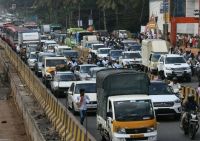 लेट-लतीफी के चलते इसका निर्माण समय पर पूरा होता नजर नहीं आता।