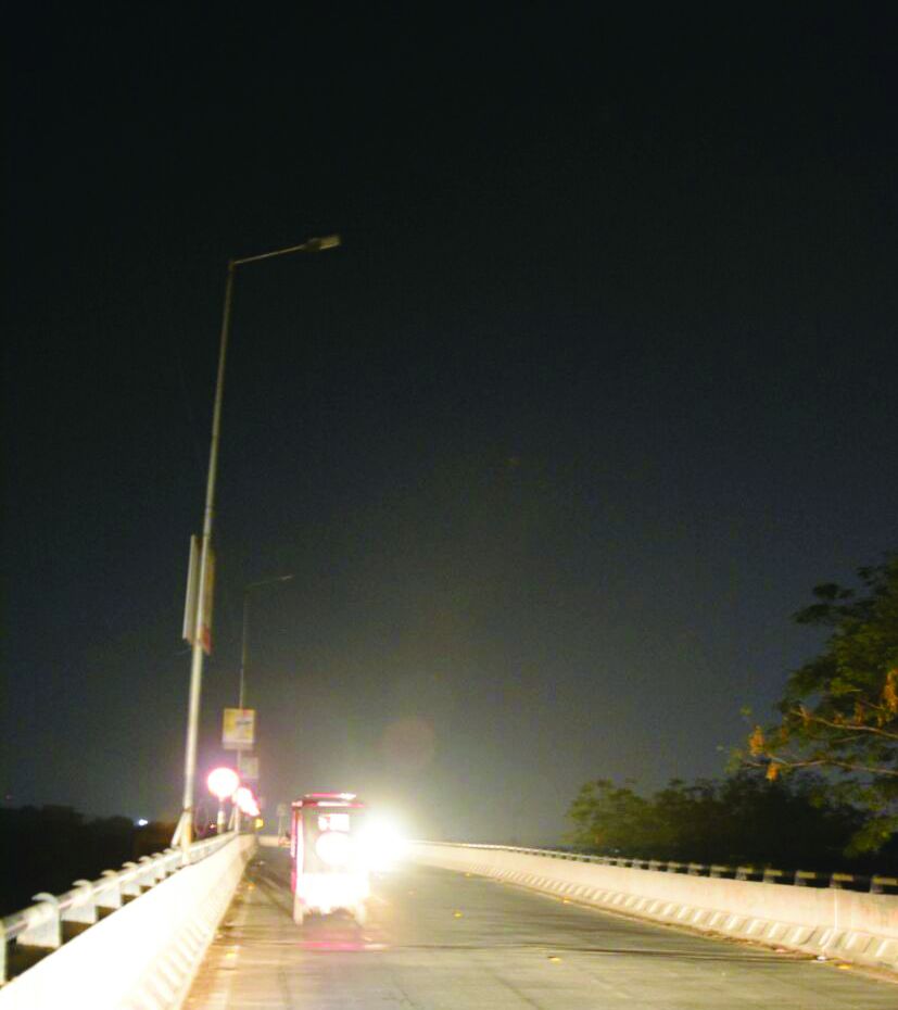 damaged roadlights at kalimori overbridge in alwar