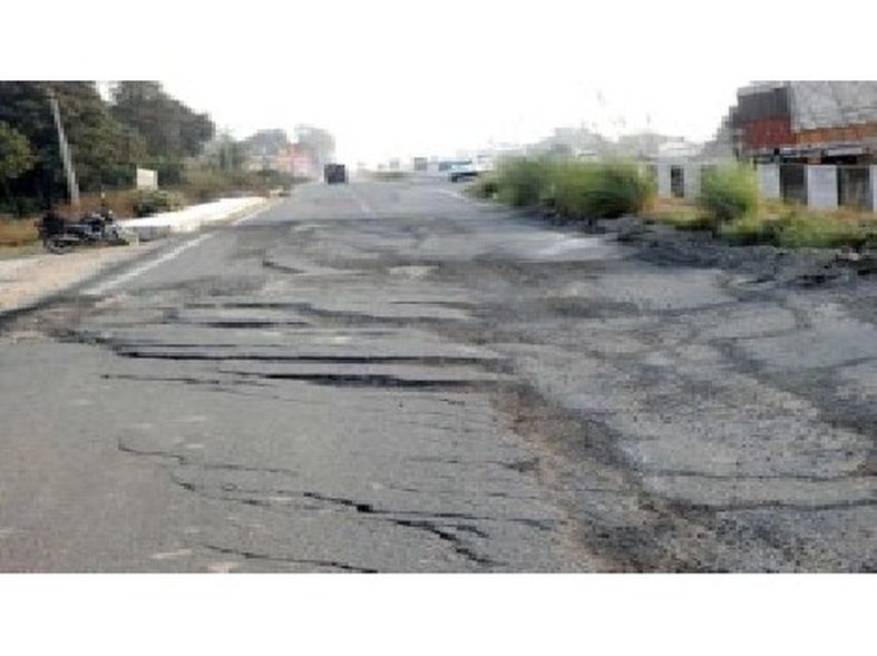 उप तहसील से नाकोड़ा भैरव सर्किल तक स्थिति खराब