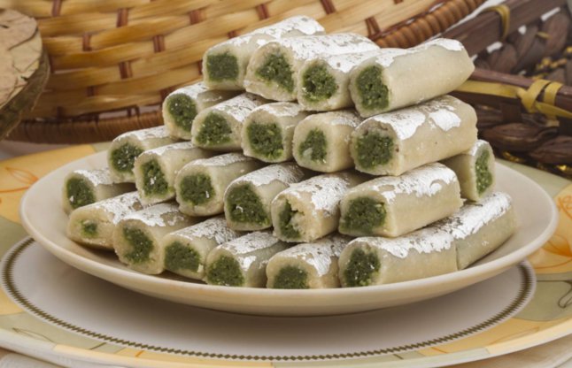 काजू रोल