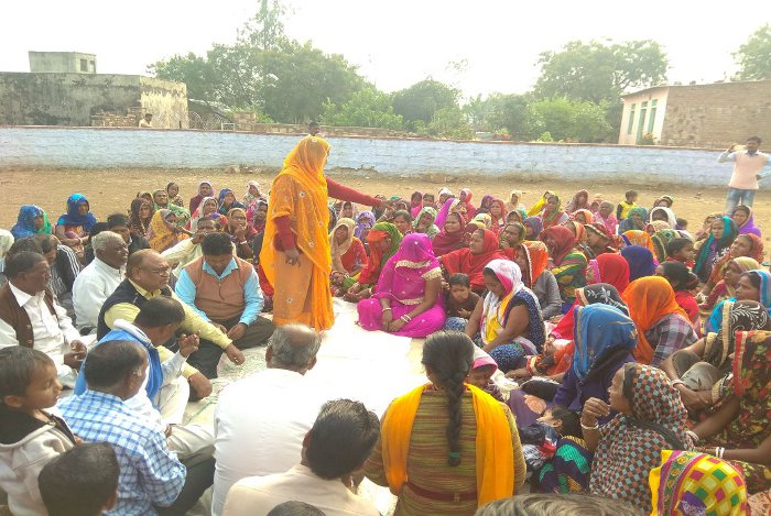 aggitation against wine in rajasthan,aggitation against wine in baran,womens aggitation against wine,drink and drive cases in rajasthan,death by wine in baran,govt policy against wine,protection action against wine,mahilai khadi hue sharab ke khilaf,rajasthan patrika,baran patrika, latest news in baran