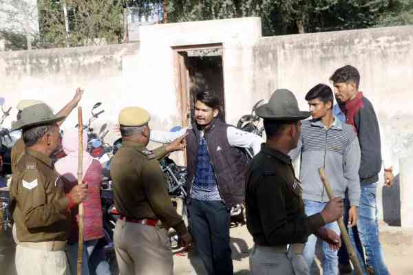 Fathepur Lathi Charge