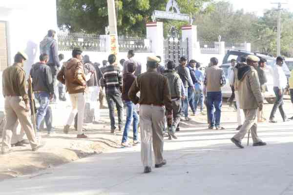 Fathepur Lathi Charge