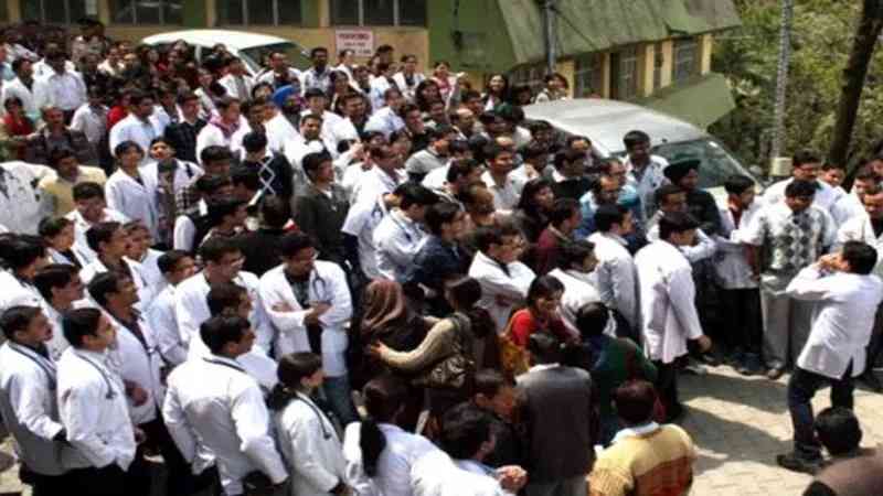 doctors strike in rajasthan, doctors strike in rajasthan latest, rajasthan latest news karauli, Karauli hindi news, latest hindi news rajasthan